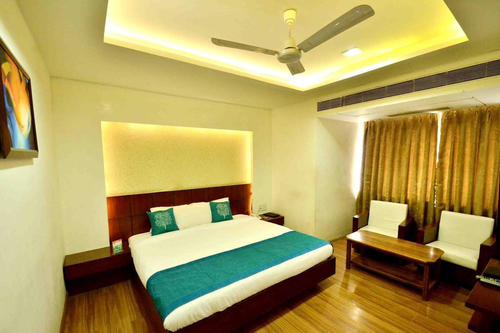 Oyo 1543 Kanchan Indore